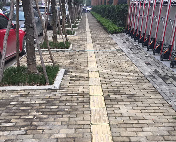 砂基透水砖铺设案例
